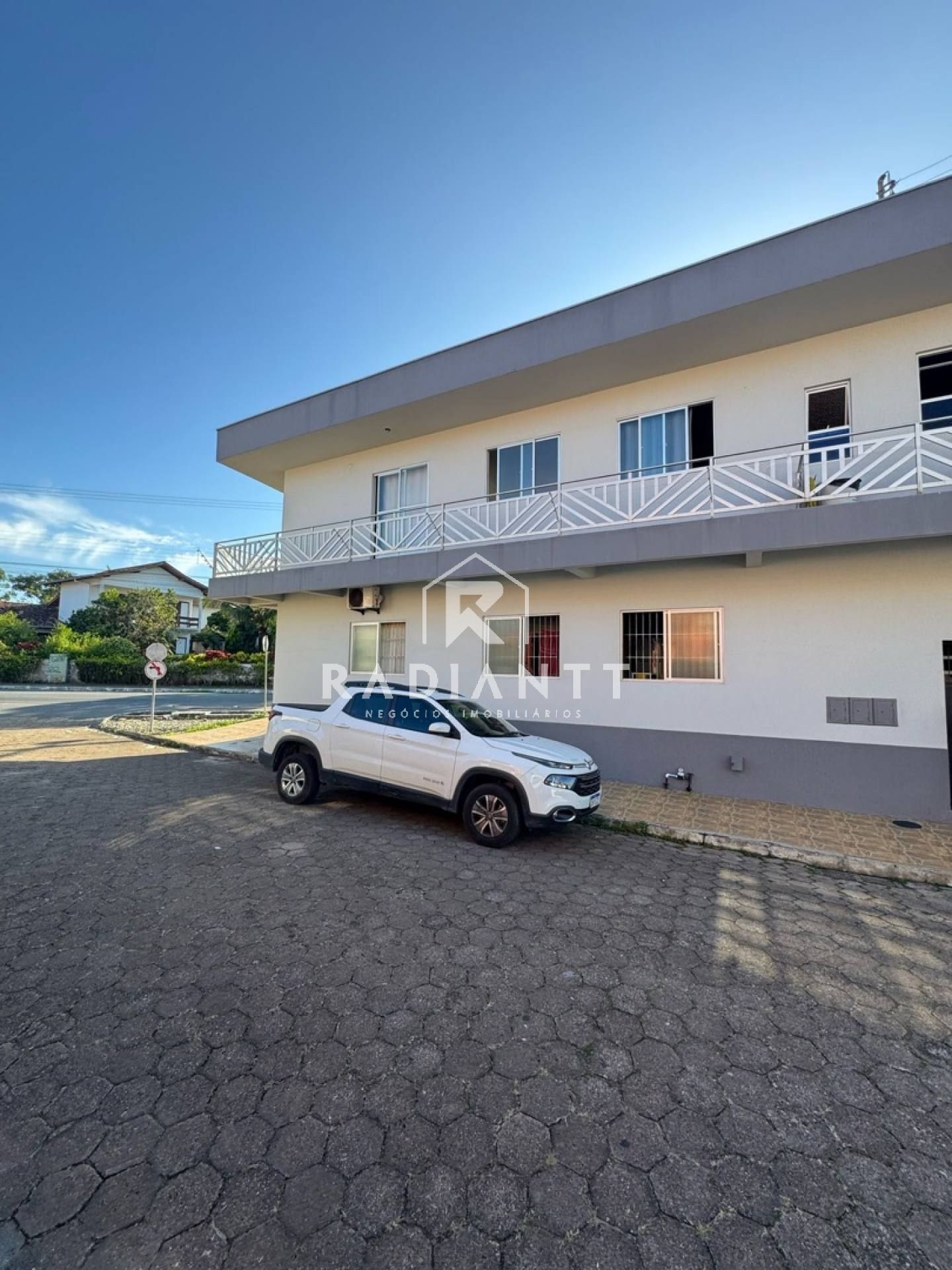 CASA NA CIDADE DE PENHA