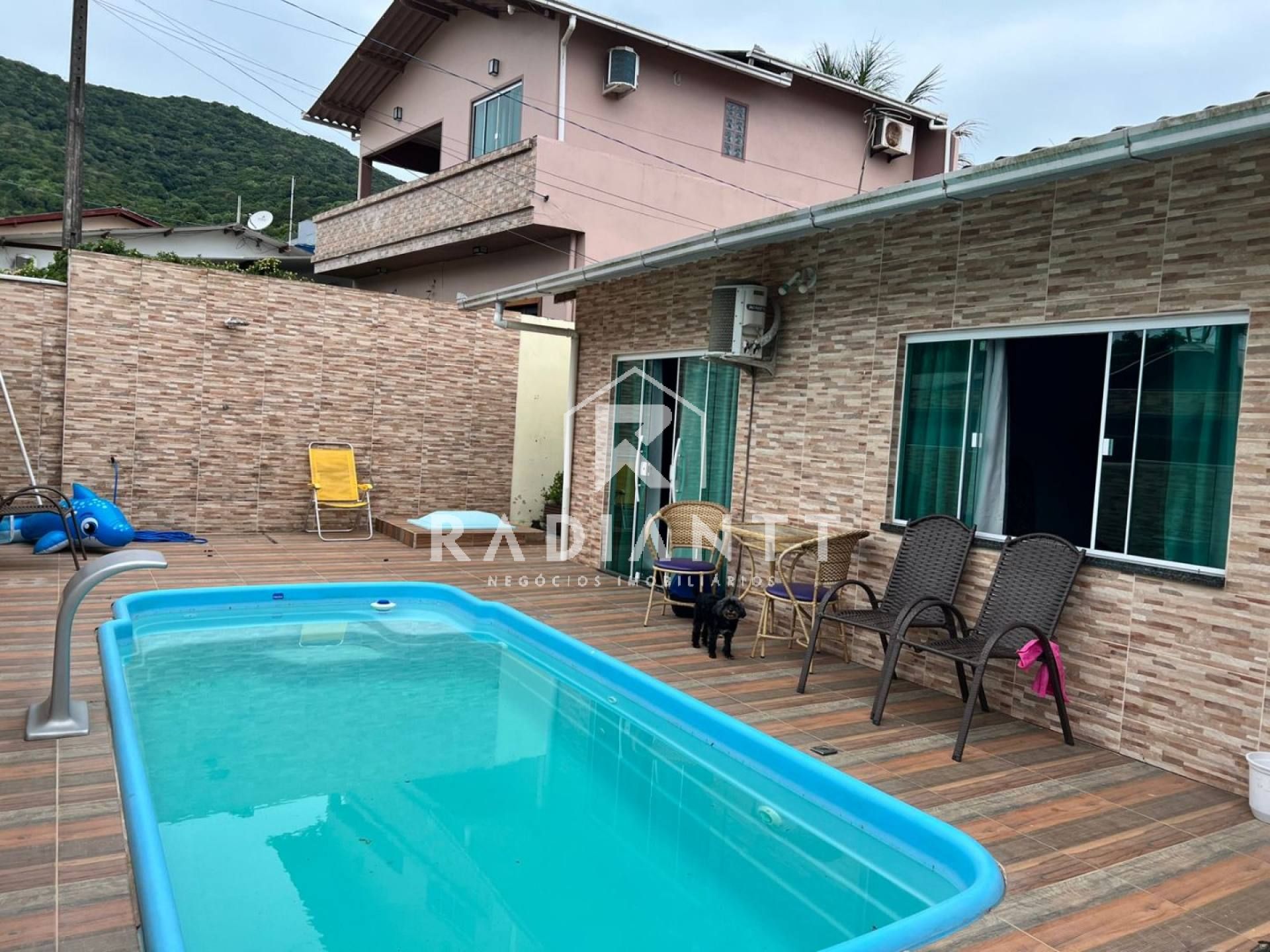 CASA PRA MORAR EM PENHA