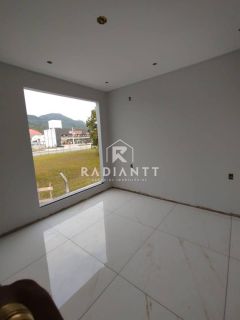 SOBRADO GEMINADO EM PIÇARRAS