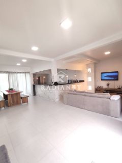 CASA SEMIMOBILIADA EM BARRA VELHA