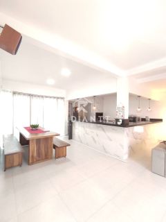 CASA SEMIMOBILIADA EM BARRA VELHA