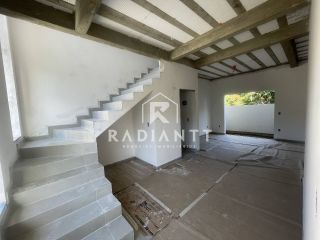 SOBRADO ALTO PADRAO NO CENTRO DE PENHA