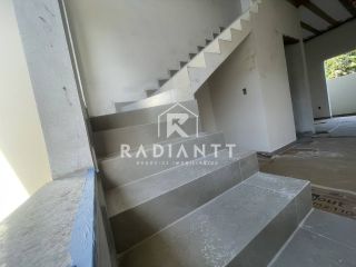 SOBRADO ALTO PADRAO NO CENTRO DE PENHA