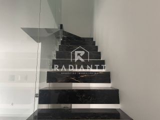 SOBRADO TRIPLEX EM PENHA