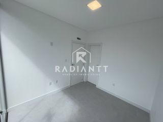 SOBRADO TRIPLEX EM PENHA