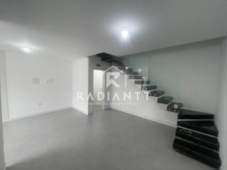 SOBRADO TRIPLEX EM PENHA