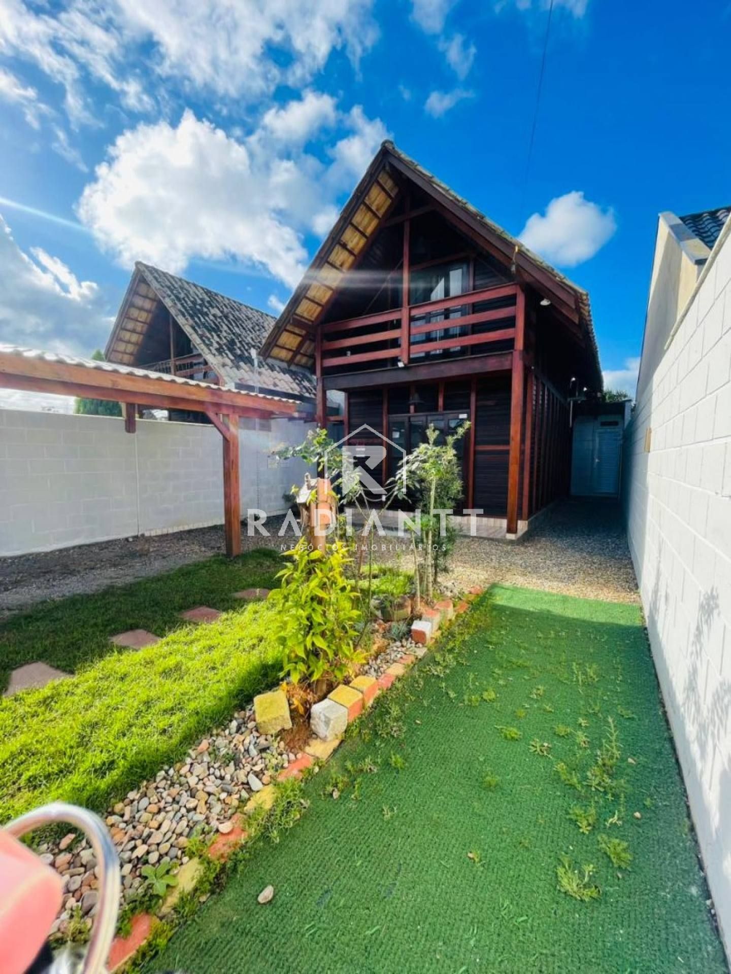 CHALE MOBILIADO EM PENHA