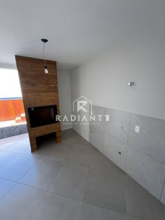 CASA COM PISCINA NO CENTRO DE PENHA