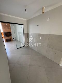 CASA COM PISCINA NO CENTRO DE PENHA