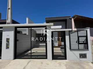 CASA COM PISCINA NO CENTRO DE PENHA