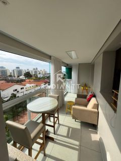 APARTAMENTO MOBILIADO FRENTE MAR