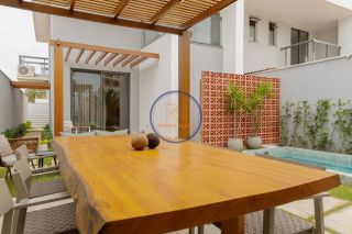 Casa dúplex alto padrão a venda no Eusébio