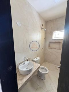 Casa Plana no Eusébio – 3 Quartos, Porcelanato e Varanda Gourmet