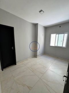 Casa Plana no Eusébio – 3 Quartos, Porcelanato e Varanda Gourmet