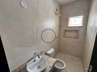 Casa Plana no Eusébio – 3 Quartos, Porcelanato e Varanda Gourmet