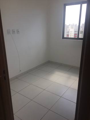 Apartamento Para Alugar com 3 quartos 1 suítes no bairro Torre em Recife