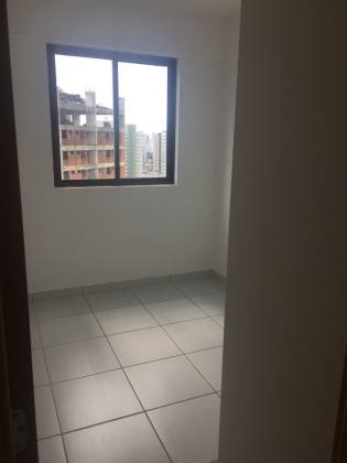 Apartamento Para Alugar com 3 quartos 1 suítes no bairro Torre em Recife