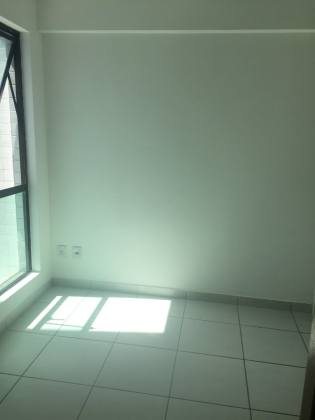 Apartamento Para Alugar com 3 quartos 1 suítes no bairro Torre em Recife