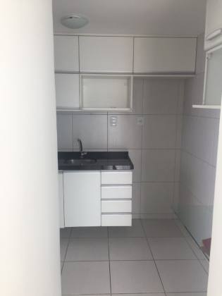 Apartamento Para Alugar com 3 quartos 1 suítes no bairro Torre em Recife