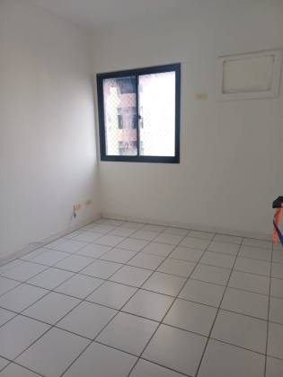 Apartamento Para Vender com 3 quartos 1 suítes no bairro Boa Viagem em Recife