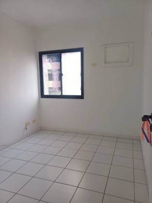 Apartamento Para Vender com 3 quartos 1 suítes no bairro Boa Viagem em Recife