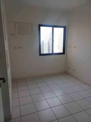 Apartamento Para Vender com 3 quartos 1 suítes no bairro Boa Viagem em Recife