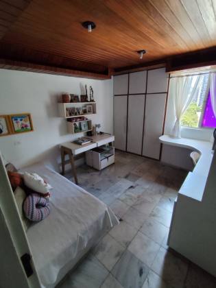 Apartamento Para Vender com 3 quartos 1 suítes no bairro Boa Viagem em Recife