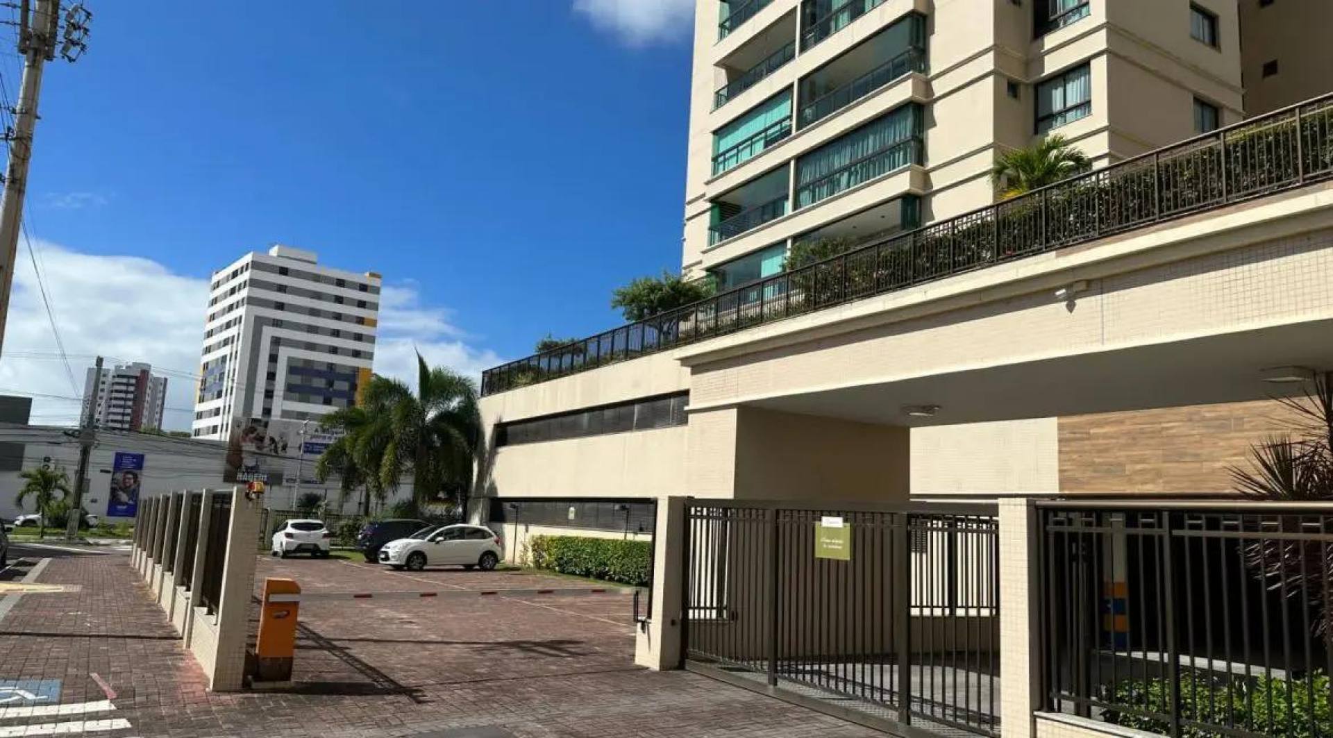 Apartamento a venda no Condomínio Renaissance no bairro Luzia