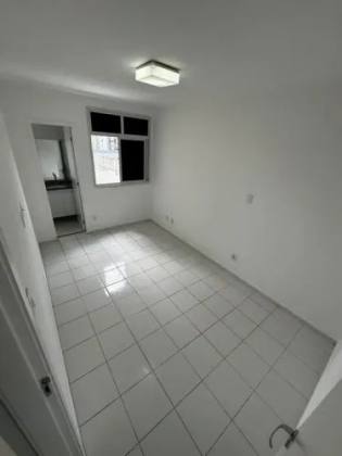 Apartamento no Condomínio  Ecoville Park Club
