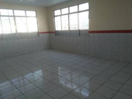Prédio Comercial no Medice
