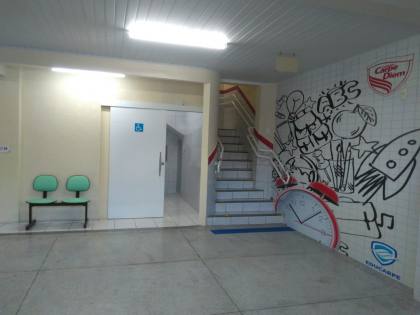 Prédio Comercial no Medice
