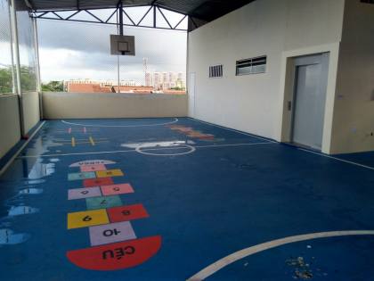 Prédio Comercial no Medice