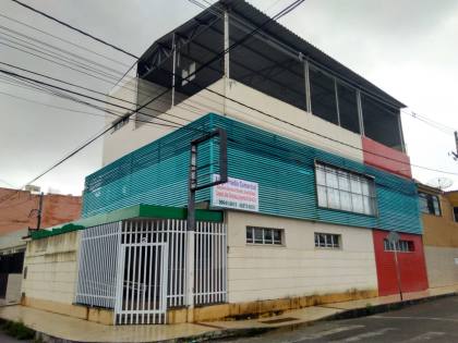 Prédio Comercial no Medice