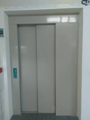 Prédio Comercial no Medice