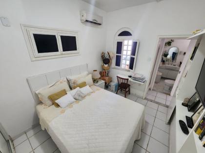 Casa de 4/4 sendo um suíte próximo à praça da imprensa – 13 de Julho