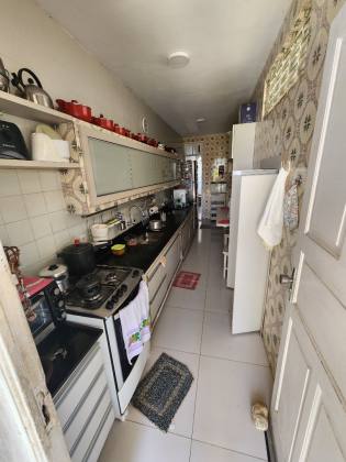 Casa de 4/4 sendo um suíte próximo à praça da imprensa – 13 de Julho