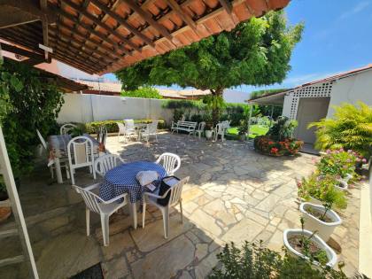 Casa de 4/4 sendo um suíte próximo à praça da imprensa – 13 de Julho