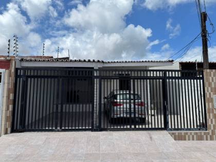 CASA NO BAIRRO JABOTIANA