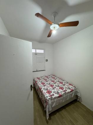 CASA NO BAIRRO JABOTIANA