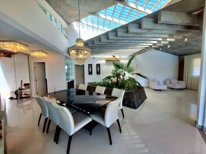 Luxuosa Casa na Atalaia a 500m da Orla – Conforto, Estilo e Lazer Completo!