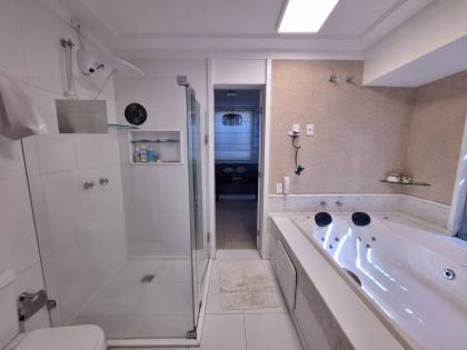 Luxuosa Casa na Atalaia a 500m da Orla – Conforto, Estilo e Lazer Completo!