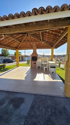 Casa duplex em condomínio fechado