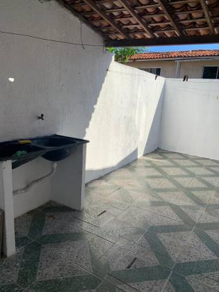 Casa duplex em condomínio fechado