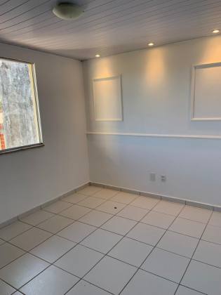 Casa duplex em condomínio fechado