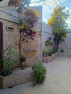 Casa a venda na Farolândia