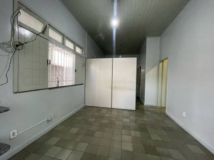 Casa Residencial ou Ponto comercial na Rua Maruim