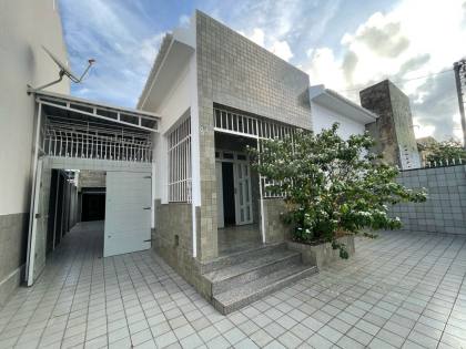 Casa Residencial ou Ponto comercial na Rua Maruim