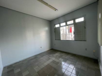 Casa Residencial ou Ponto comercial na Rua Maruim