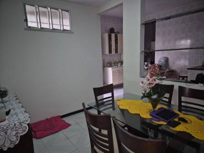 Casa no Santa Lúcia 176m², 3 quartos, sendo 1 suíte com localização privilegiada.