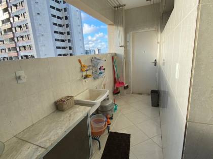 Apartamento a venda no condomínio edifício Antônio Valença Rollemberg